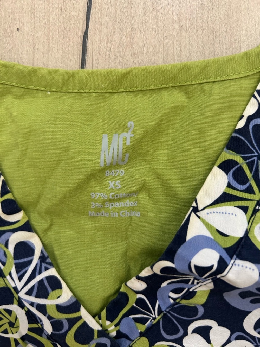 Floral V-Neck Scrub Top in Navy, Lime & White - Picture 3 of 3